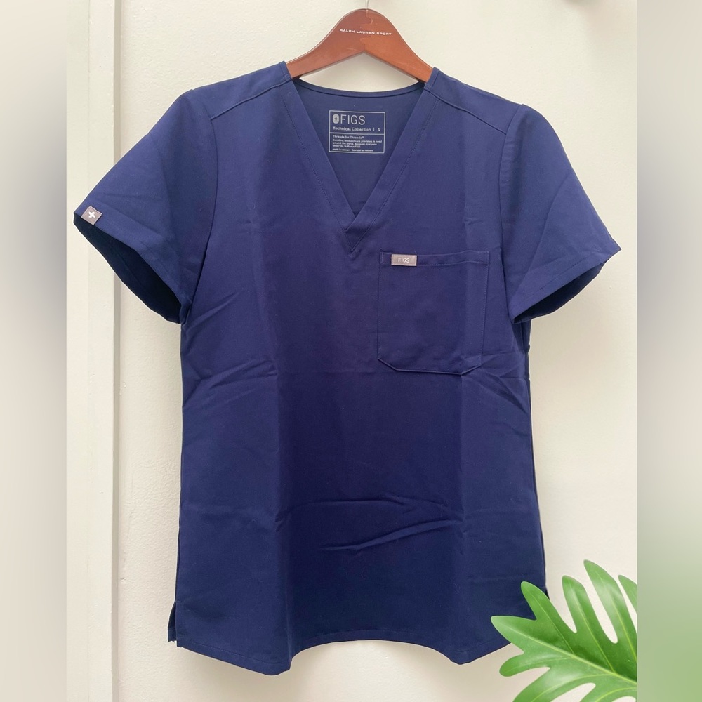 Figs Navy Blue Catarina Women’s scrub top
